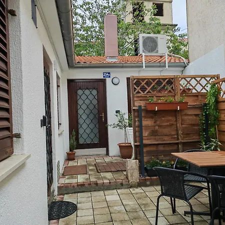 Miro - 2 Apartman Medulin